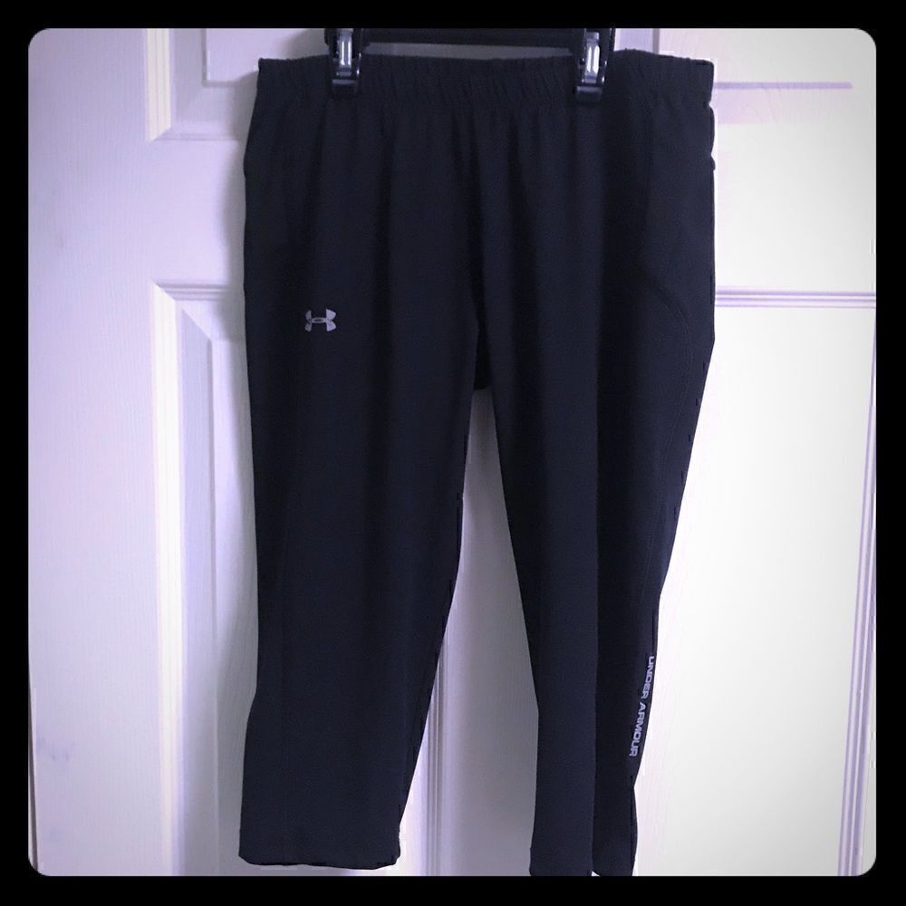 Under Armour all season gear women medium tight